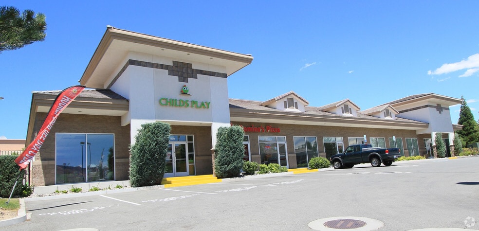 1675 Robb Dr, Reno, NV to rent - Building Photo - Image 3 of 24