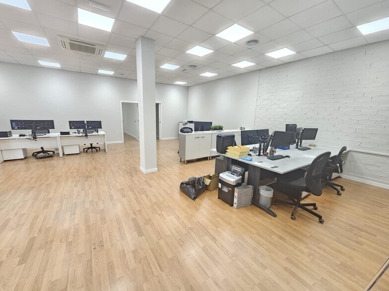 Retail in Malgrat de Mar, Barcelona to rent - Interior Photo - Image 3 of 3