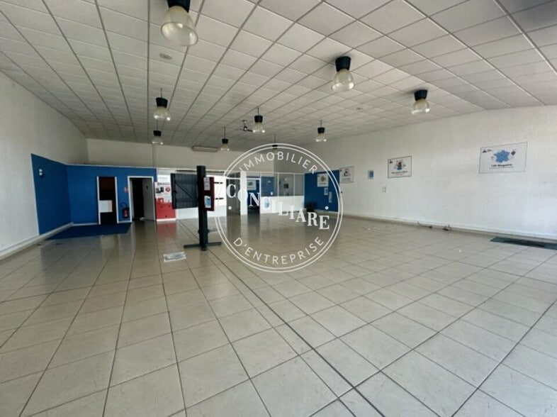 4 Bis Rue Le Corbusier, Balma to rent - Interior Photo - Image 2 of 5