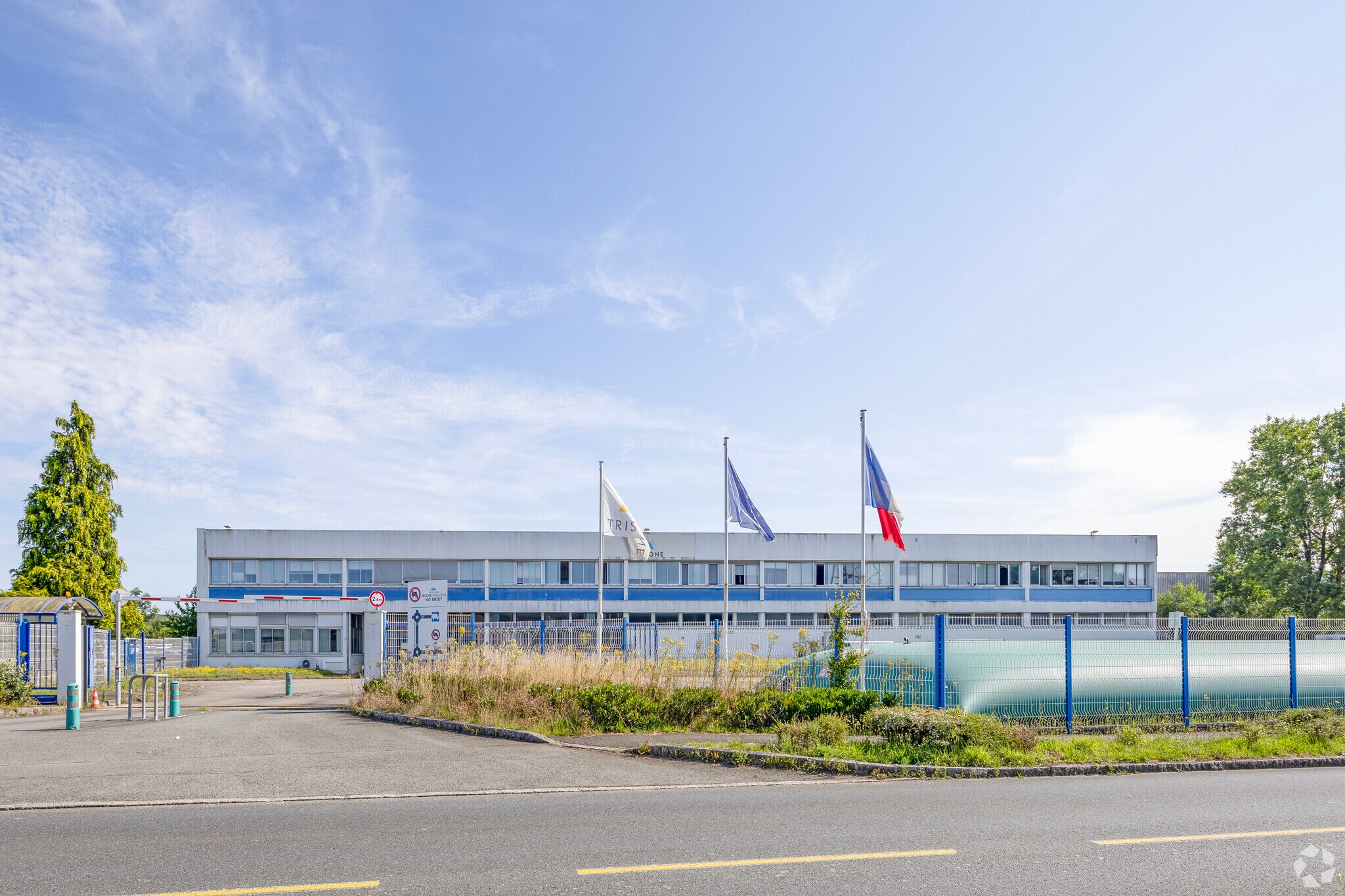 1 A Rue Du Tertre, Carquefou to rent Primary Photo- Image 1 of 8