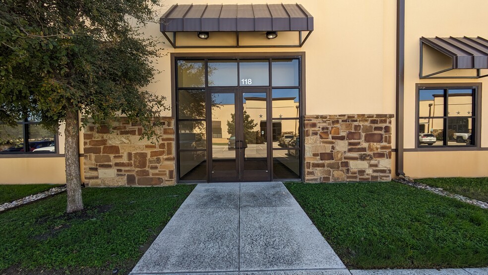 285 SE Inner Loop, Georgetown, TX for rent - Building Photo - Image 3 of 26