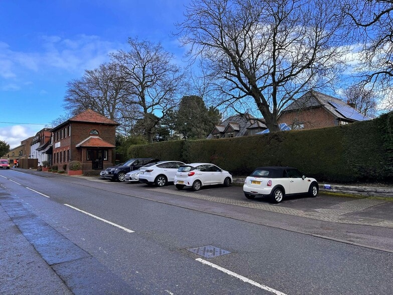 Copse Ln, Southampton to rent - Building Photo - Image 3 of 11