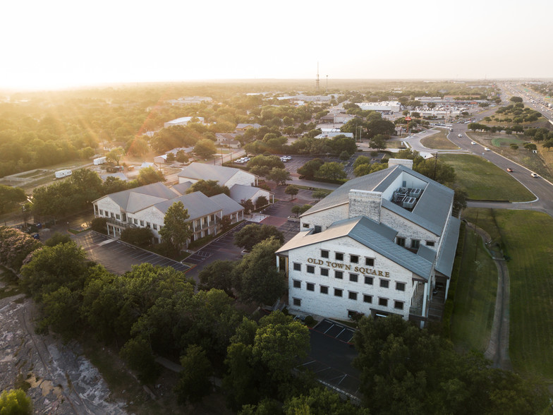 1 Chisholm Trail Rd, Round Rock, TX for sale - Building Photo - Image 1 of 1