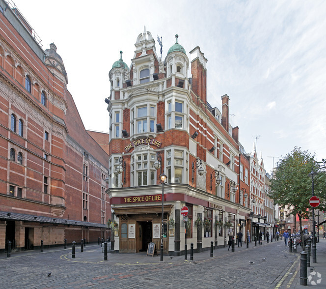 7 Moor St, London for rent - Primary Photo - Image 1 of 5