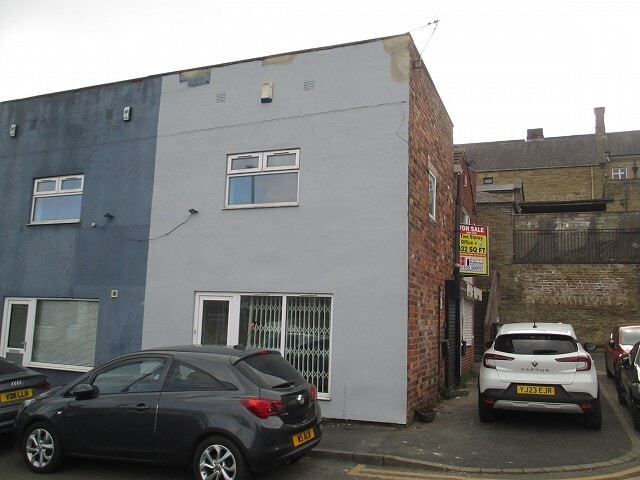 5 Cross Rosse St, Shipley to rent Building Photo- Image 1 of 2