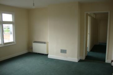 138-140 London Rd, Benfleet for rent - Interior Photo - Image 2 of 3