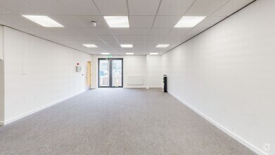 Leeside Rd, London to rent Matterport 3D Scan- Image 1 of 10