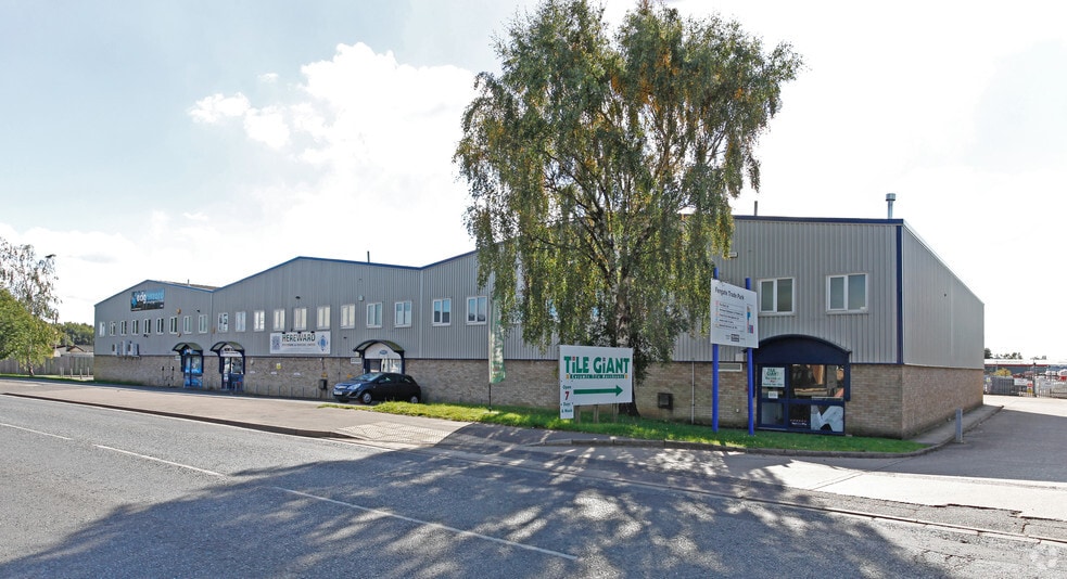 Second Drov, Peterborough to rent - Primary Photo - Image 1 of 2