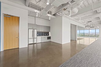 400 Spectrum Center Dr, Irvine, CA to rent Interior Photo- Image 2 of 7