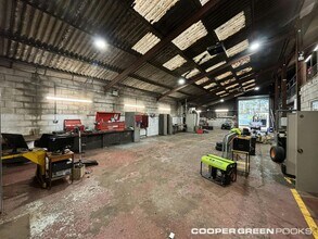 Cressage Ave, Shrewsbury to rent Interior Photo- Image 2 of 2