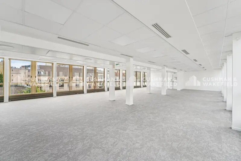 29 Rue Des Poissonniers, Neuilly-sur-Seine to rent - Interior Photo - Image 3 of 14