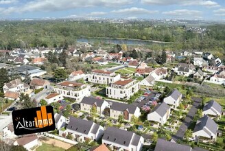 Barjouville - Aerial  map view