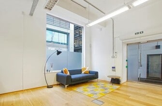 11A Curtain Rd, London to rent Interior Photo- Image 2 of 3