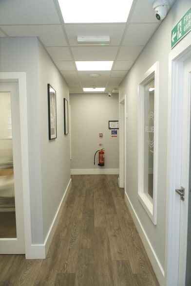 17 Linhope St, London to rent - Interior Photo - Image 3 of 12