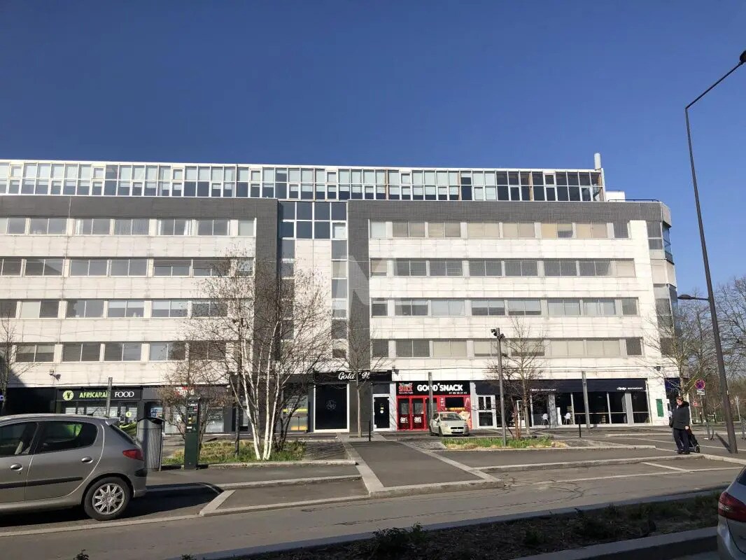 Office in Évry-Courcouronnes to rent Building Photo- Image 1 of 7