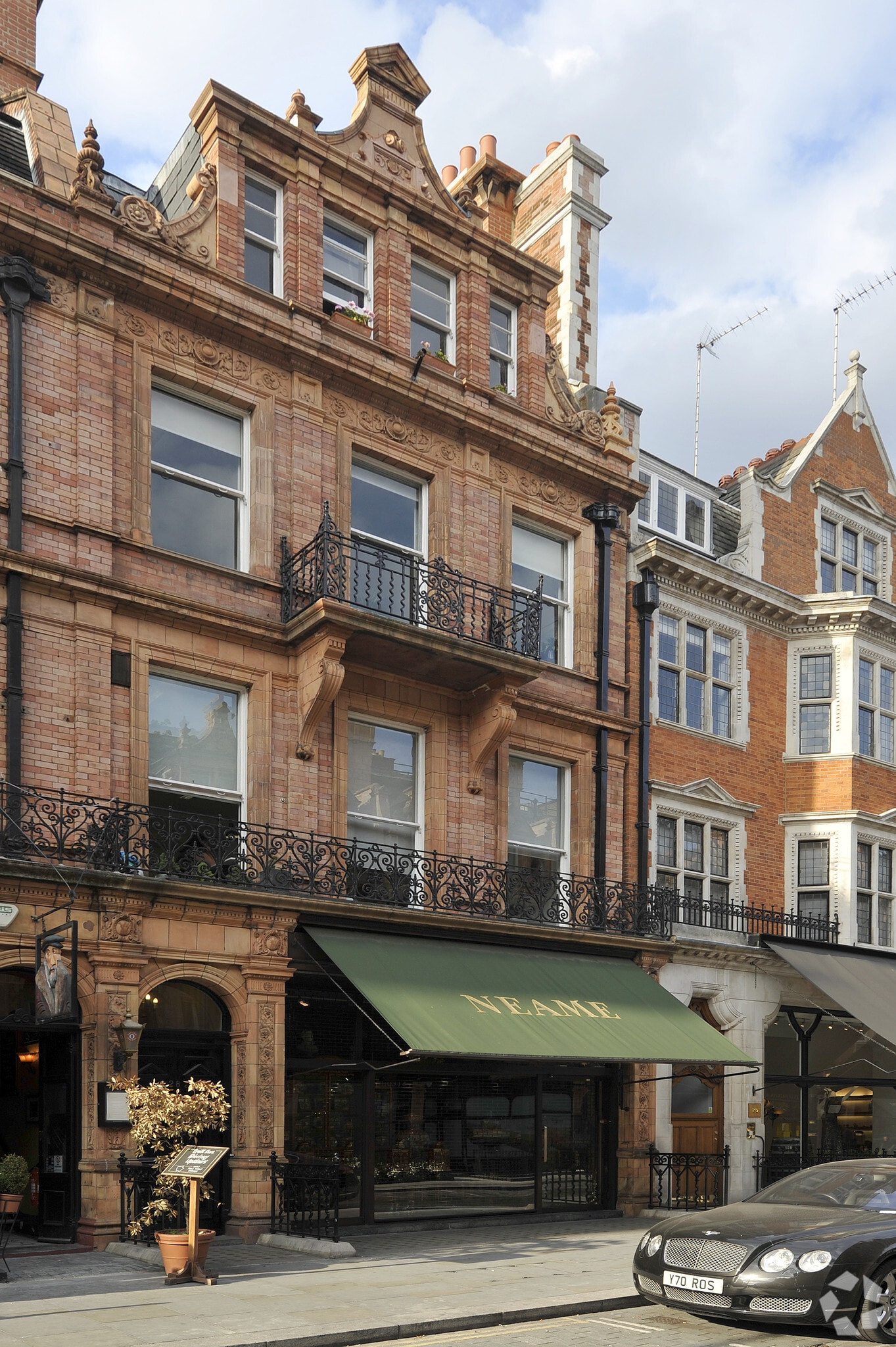 28 Mount St, London for sale Primary Photo- Image 1 of 1