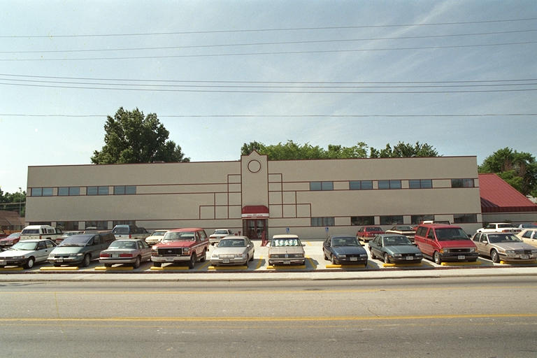 402 W Main St, Benton, IL for rent - Primary Photo - Image 1 of 1