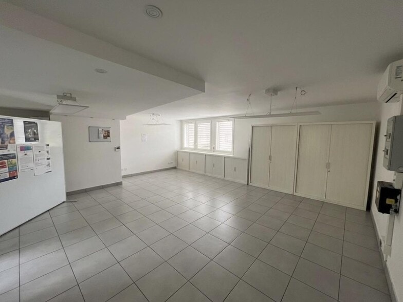 Office in Toulon for sale - Building Photo - Image 1 of 14