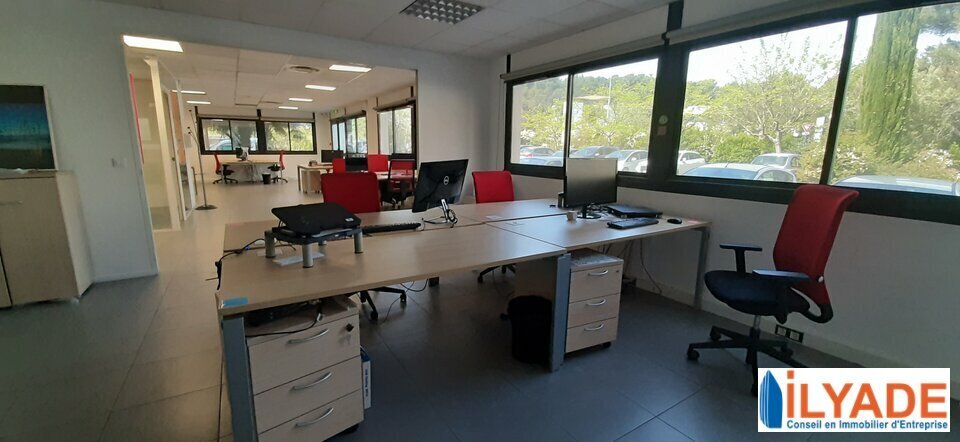 Office in Aix-en-Provence for sale - Interior Photo - Image 2 of 6
