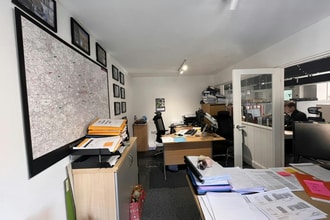 Latimer Rd, Latimer to rent Interior Photo- Image 2 of 3