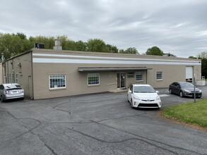 747 Flory Mill Rd, Lancaster, PA for rent Primary Photo- Image 1 of 11