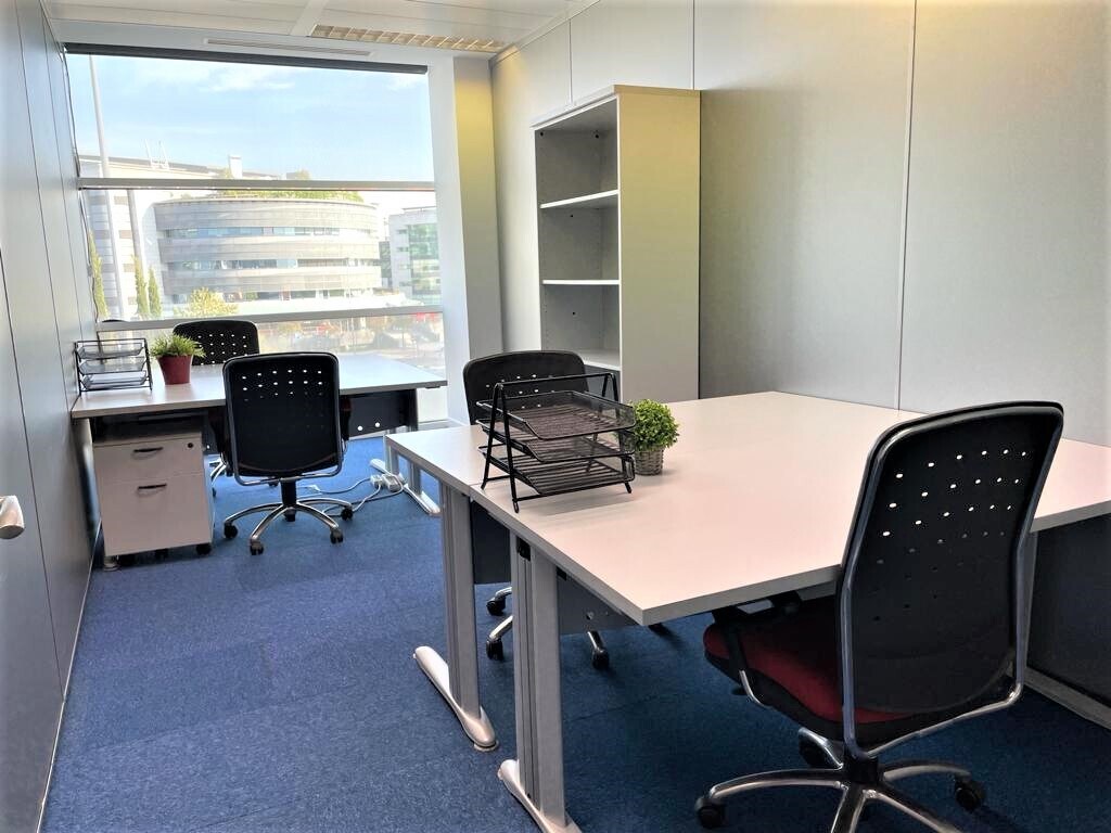 Calle de Anabel Segura, 10, Alcobendas, Madrid to rent Interior Photo- Image 1 of 3