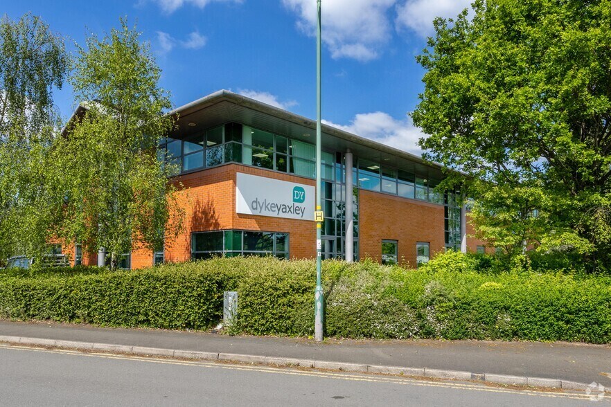 Brassey Rd, Shrewsbury to rent - Building Photo - Image 2 of 2