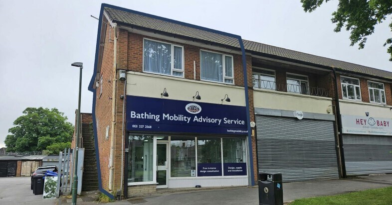 Retail in for sale - Primary Photo - Image 1 of 1