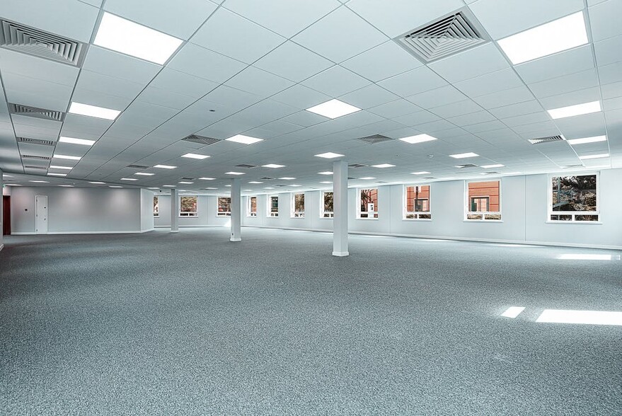 2620 Kings Court, Birmingham for sale - Building Photo - Image 1 of 4
