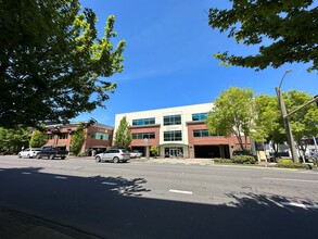 300 W 15th St, Vancouver, WA for rent Building Photo- Image 2 of 3