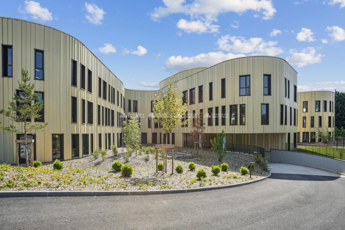 115 Rue Sans Souci, Limonest to rent Building Photo- Image 1 of 17