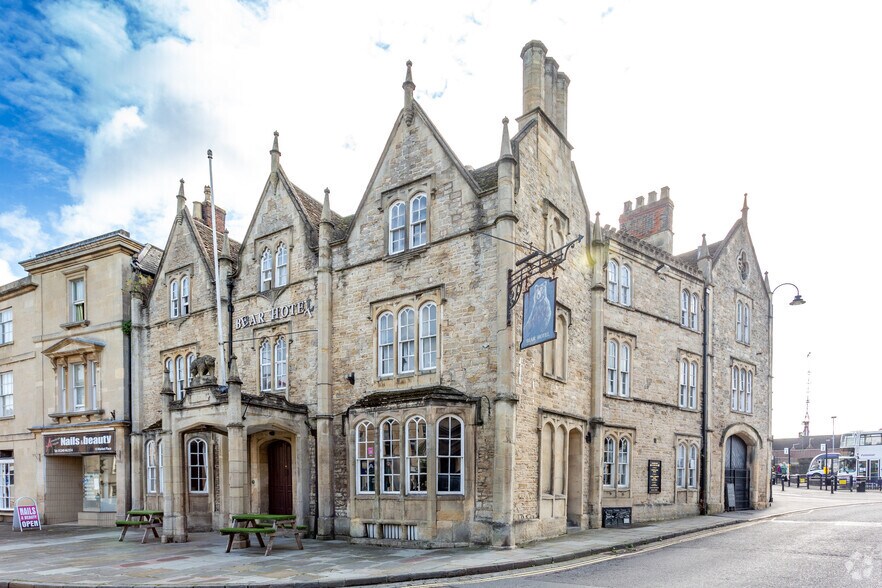 12 Market Pl, Chippenham for sale - Primary Photo - Image 1 of 1