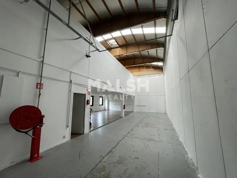Light Industrial in Dardilly to rent - Building Photo - Image 3 of 14