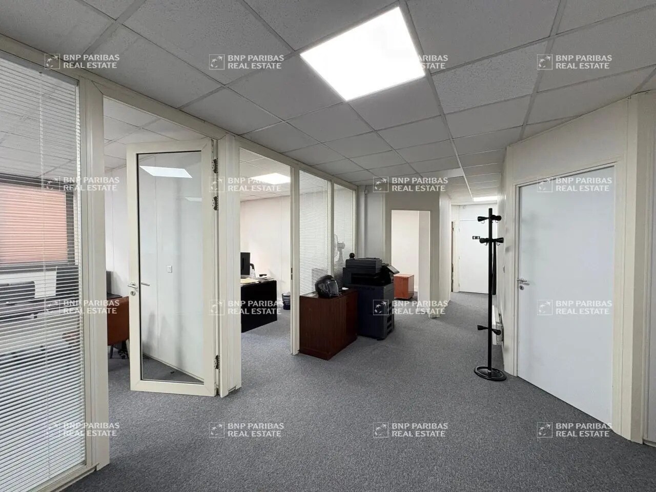 Office in Bourg-la-Reine to rent Interior Photo- Image 1 of 9