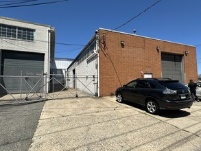 132 Duffy Ave, Hicksville, NY for rent Building Photo- Image 1 of 5