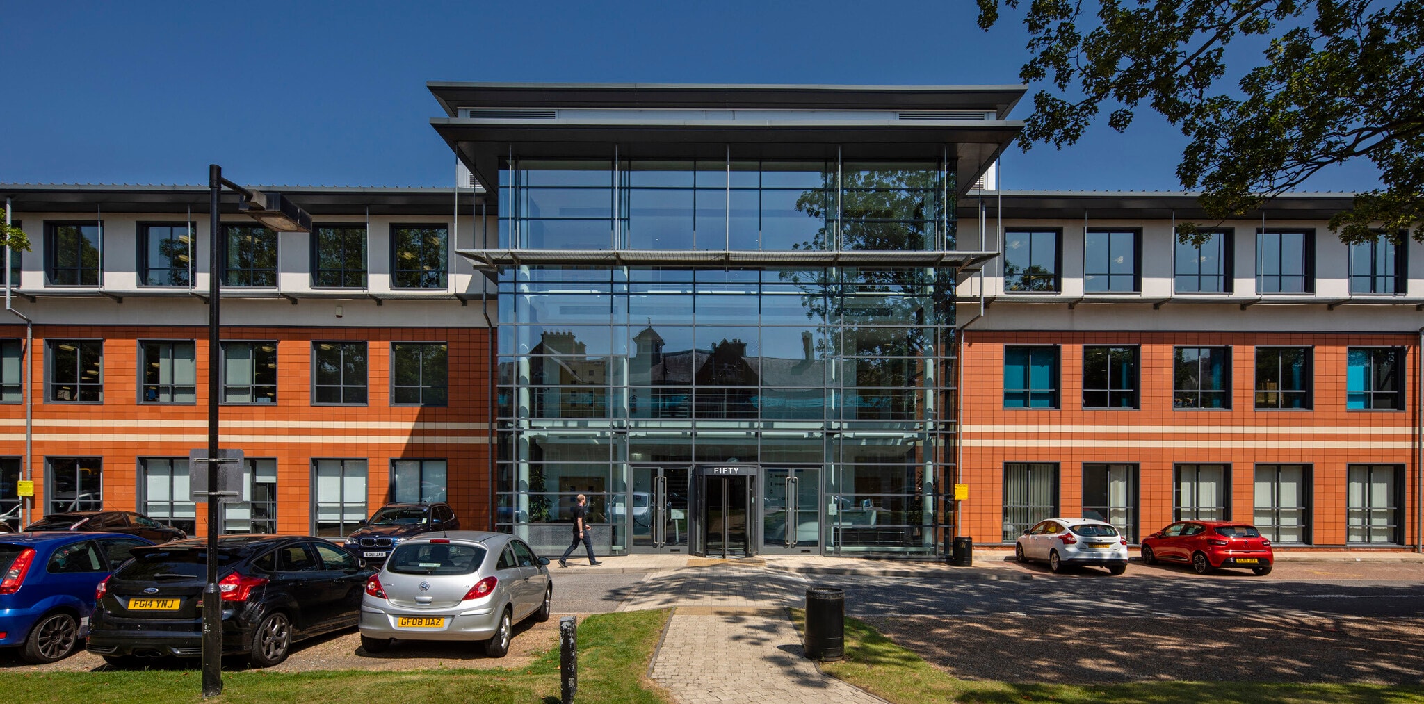 50 Pembroke Ct, Chatham to rent Building Photo- Image 1 of 6