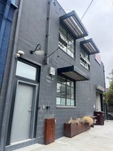 2908 Chapman St, Oakland, CA for rent Building Photo- Image 2 of 5