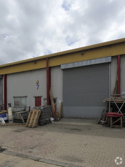 123 River Rd, Barking for sale - Building Photo - Image 1 of 1