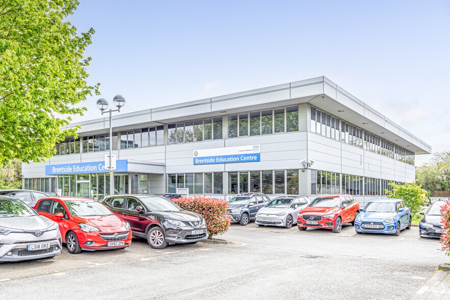 Great West Rd, Brentford for sale - Primary Photo - Image 1 of 1