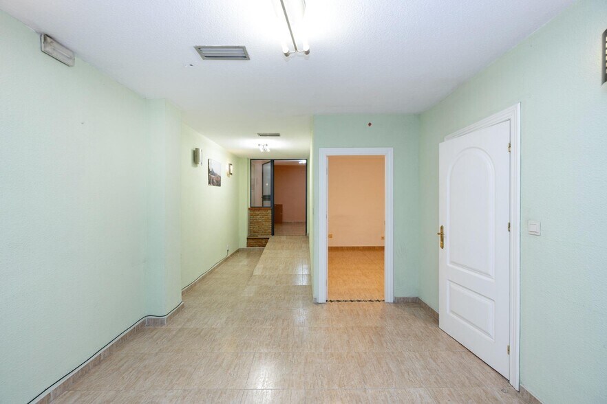 Calle Conde Cifuentes, Granada, Granada for sale - Interior Photo - Image 3 of 14