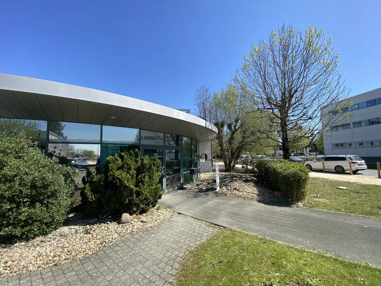 Office in Mérignac to rent - Building Photo - Image 2 of 15
