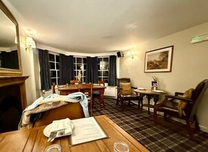 98 High Street St, Bedford to rent Interior Photo- Image 2 of 6