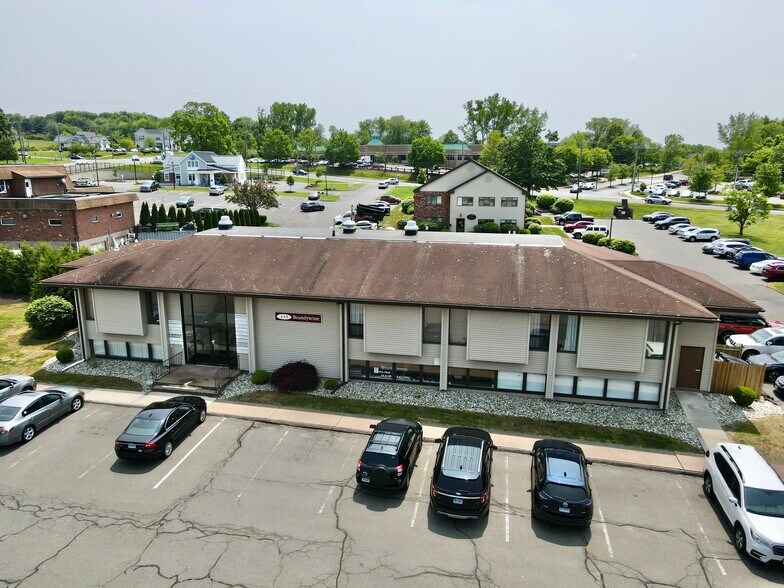 435 Buckland Rd, South Windsor, CT for sale - Primary Photo - Image 1 of 1