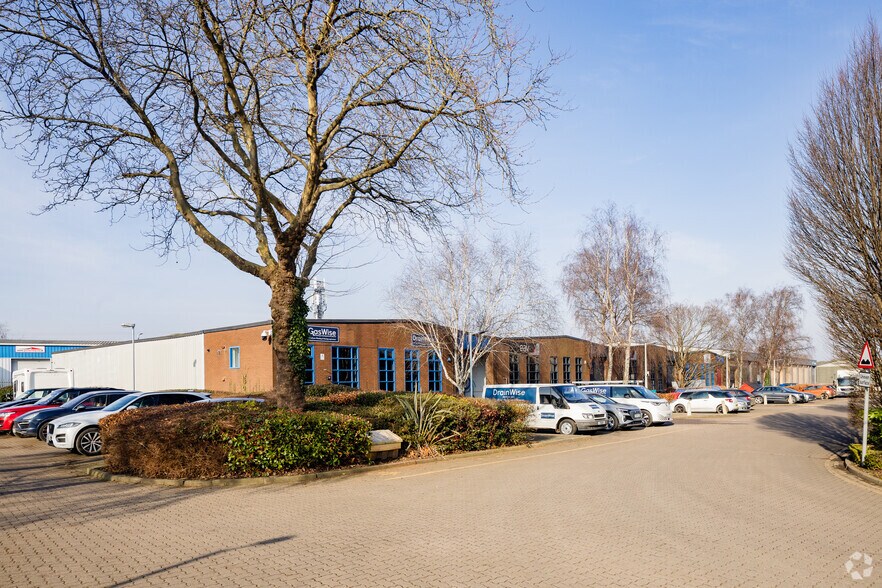 Wates Way, Banbury for sale - Primary Photo - Image 1 of 1