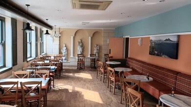 29-37 Toll Gavel, Beverley to rent Interior Photo- Image 2 of 3