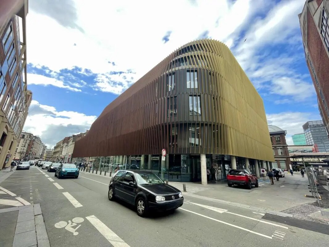 Office in Lille to rent Building Photo- Image 1 of 25