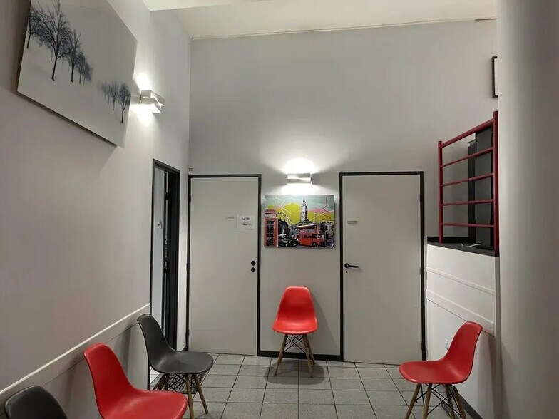 Office in Marseille for sale - Interior Photo - Image 3 of 12