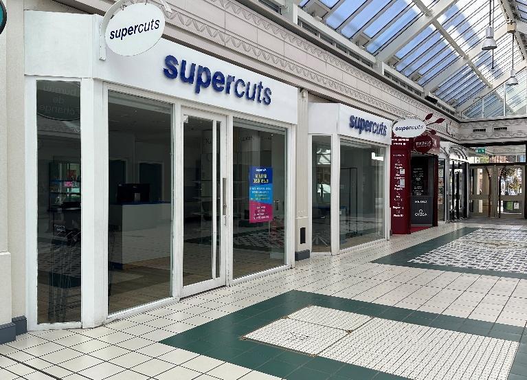 The Square, Camberley to rent Building Photo- Image 1 of 1