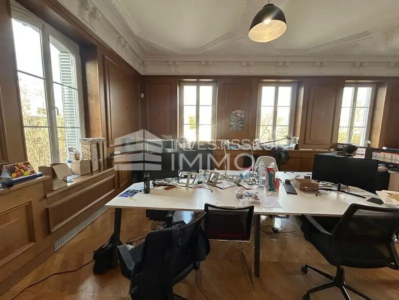 Office in Nogent-sur-Marne to rent - Building Photo - Image 3 of 11