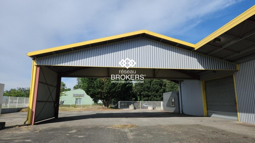 Industrial in Canals for sale - Building Photo - Image 2 of 3